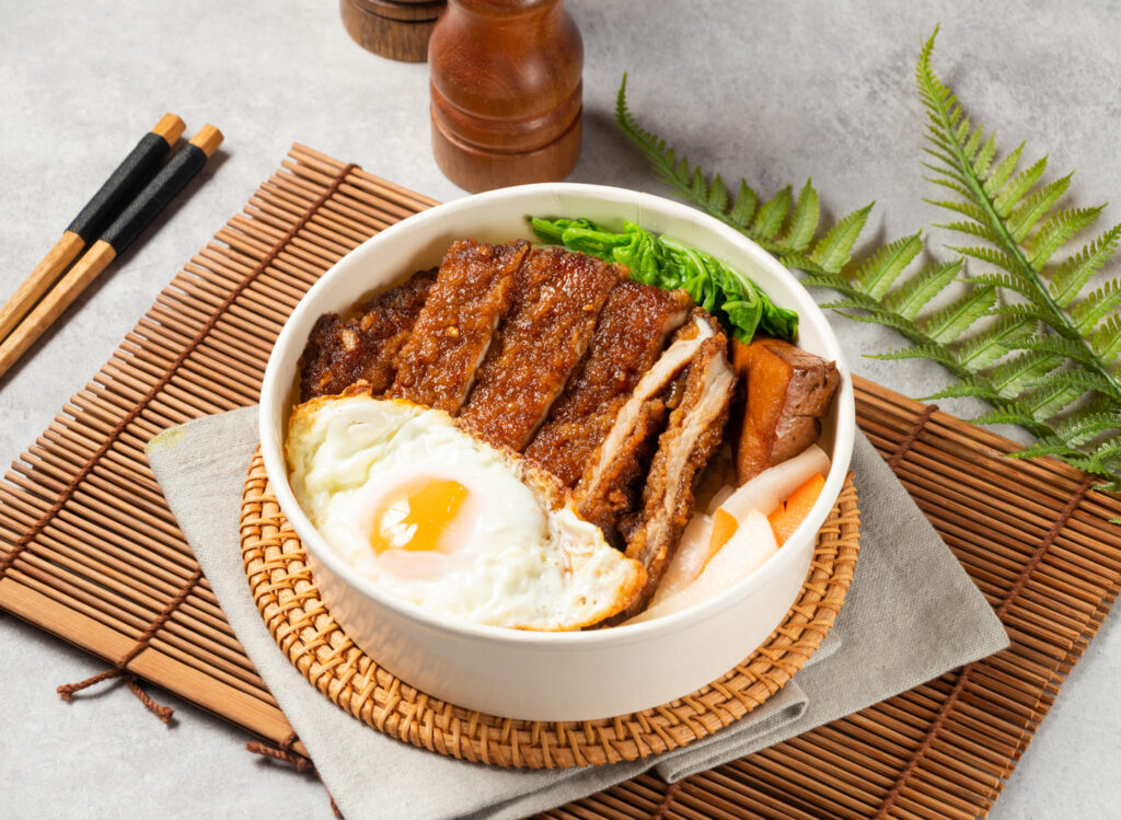 滷炸排骨飯(有一個荷包蛋)